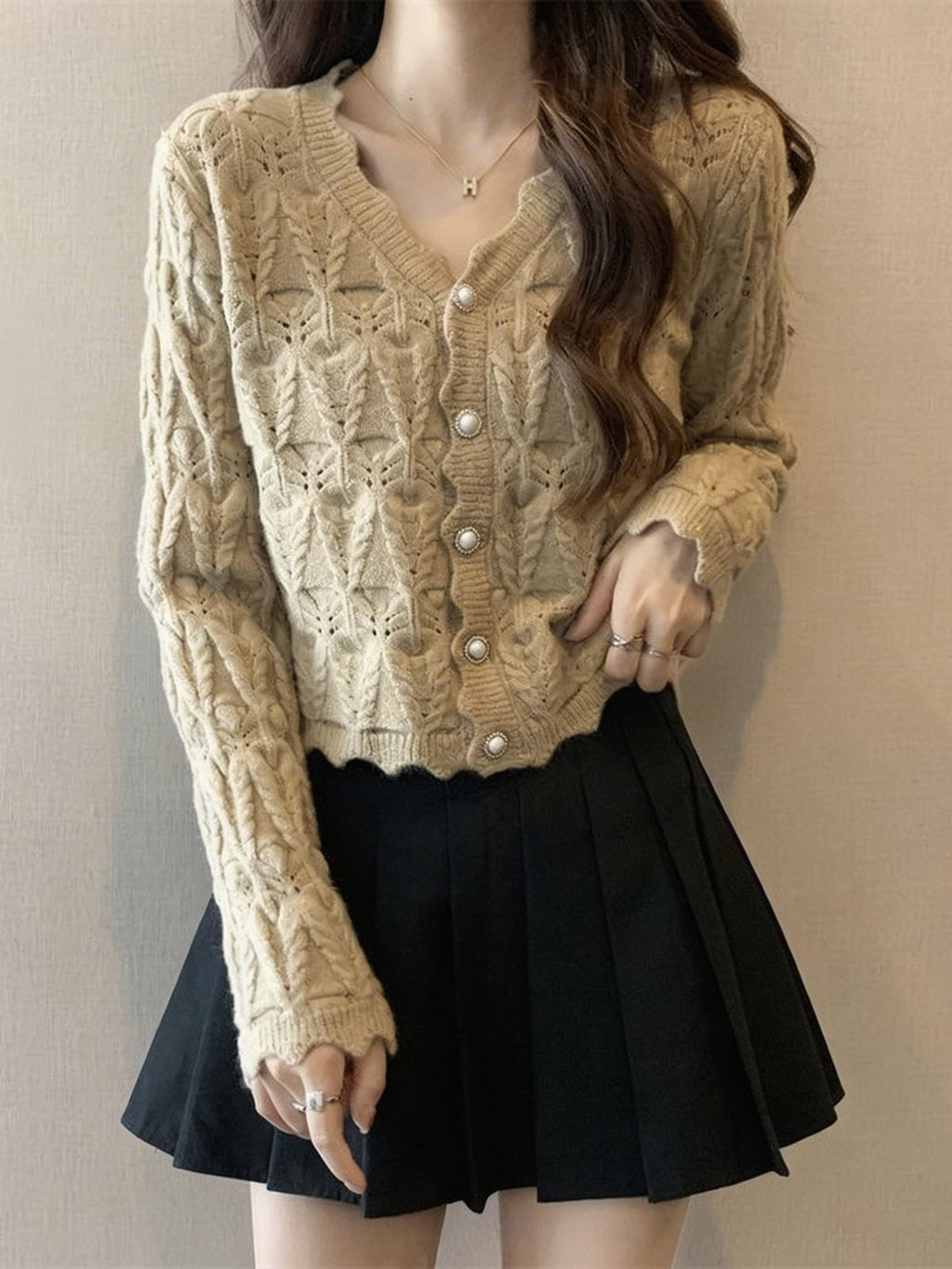 French Hollow-Out V-Ne Lightweight Cardigan - Spring Autumn Knitwear for Women - Short Length Sweater - Soft and Comfortable - Casual Daily Wear - Trendy Design - Versatile Layering Piece - Street Style - Ideal for All Season