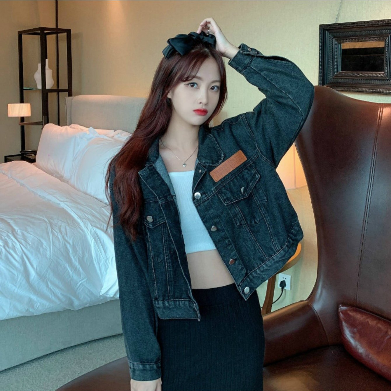 Chic Korean-Inspired Vintage Denim Jacket for Women, a Fashionable Piece That Gives a Youthful Look