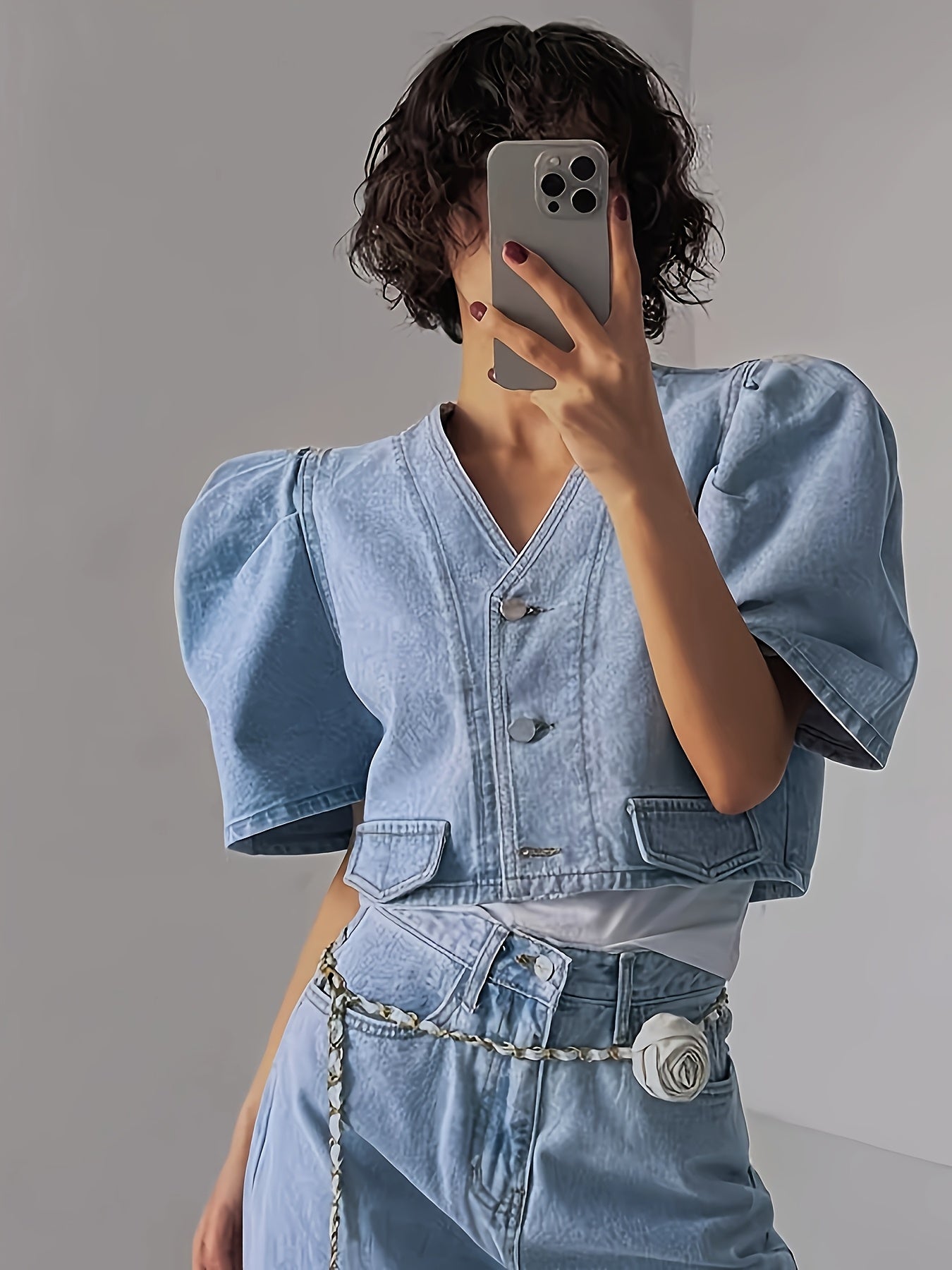 A Stylish Women'S Jacket Resembling Jeans, Featuring a V-Neck And Button Closure, Non-Stretch Princess Sleeves, Perfect for Both Casual And Formal Occasions. This Machine-Washable Coat Is Ideal for Summer