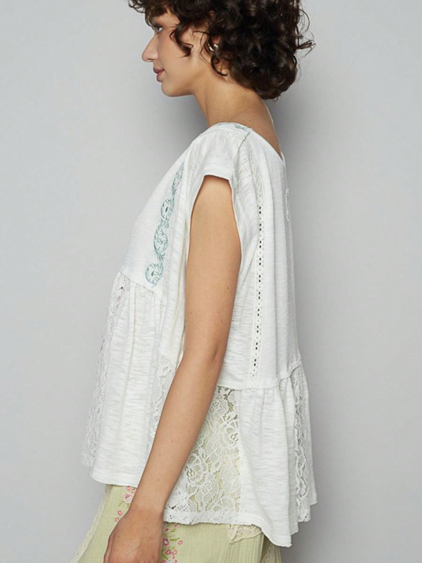 Womens Casual Boho Chic Lace Insert Peplum Top White Cap Sleeve Scoop Neck Flowy Romantic Summer Blouse Lightweight Breathable Beach Vacation Daily Wear